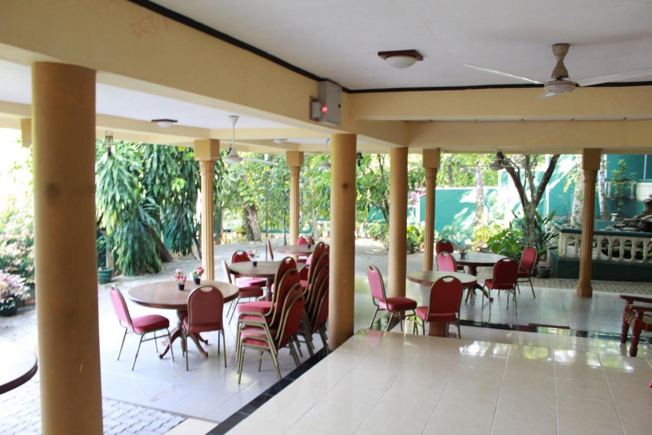 Wijaya Tourist Inn Warakapola ภายนอก รูปภาพ